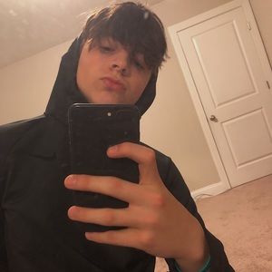 Meet your Posher, Ethan